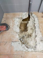 Arquetas ocultas en WC y cocinas en una Comunidad de vecinos de Barcelona