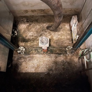 Filtración de agua por hueco de ascensor en Barcelona